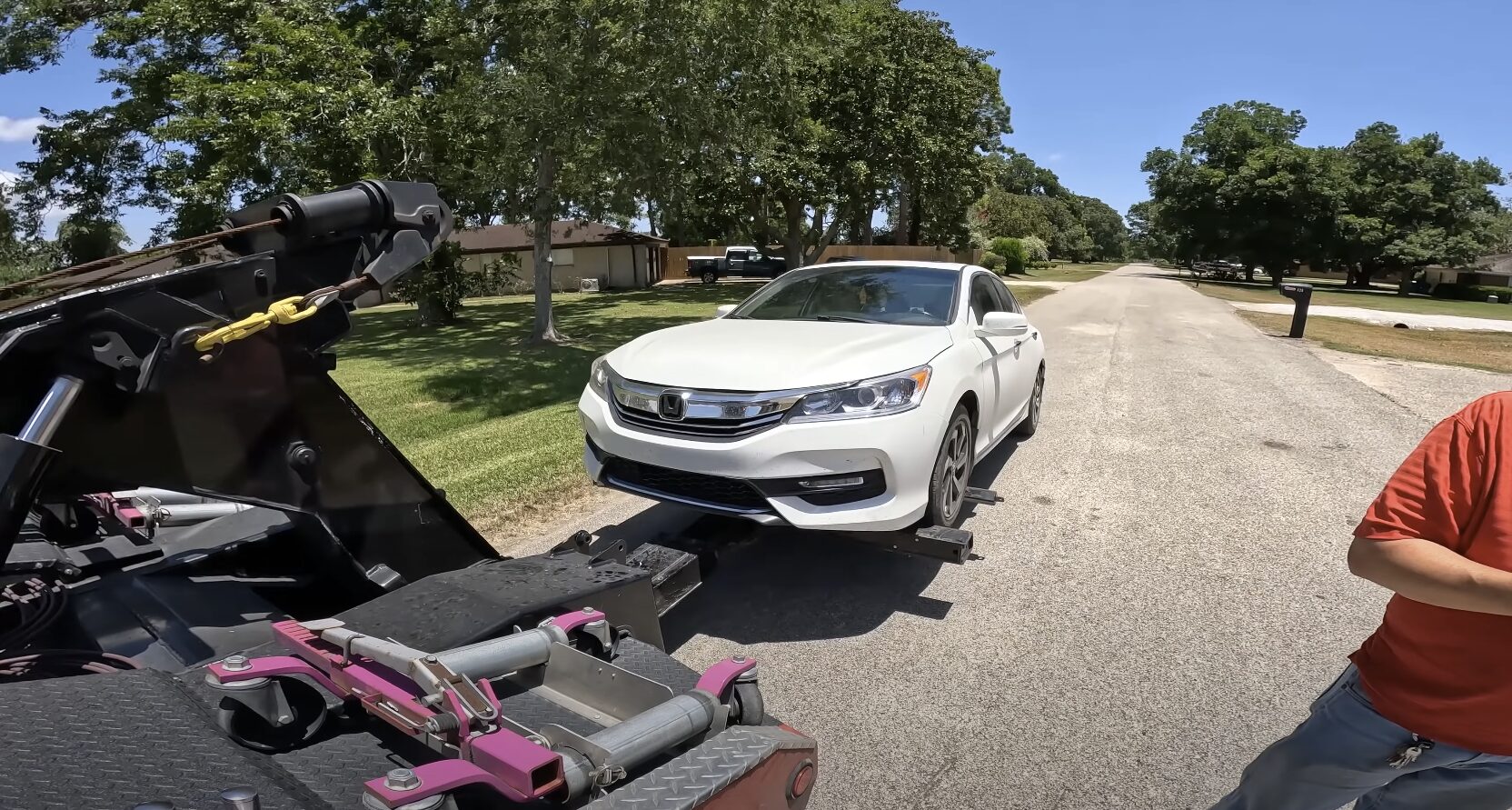 Highway Emergency Towing - Buena Park Towing Service Highway breakdown assistance and towing in Buena Park, CA